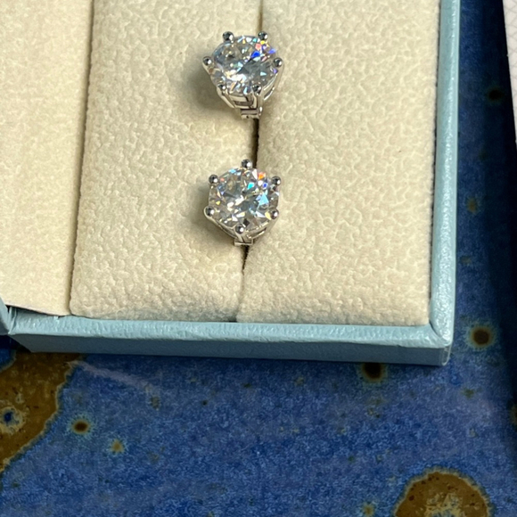 Diamond 4 ct tw round brilliant cut lab grown stud diamond earrings certified - Picture 4 of 12